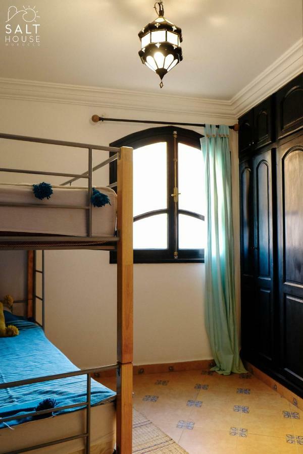 Salt House Morocco - Surf & Yoga Camp Bed & Breakfast Tamraght ภายนอก รูปภาพ
