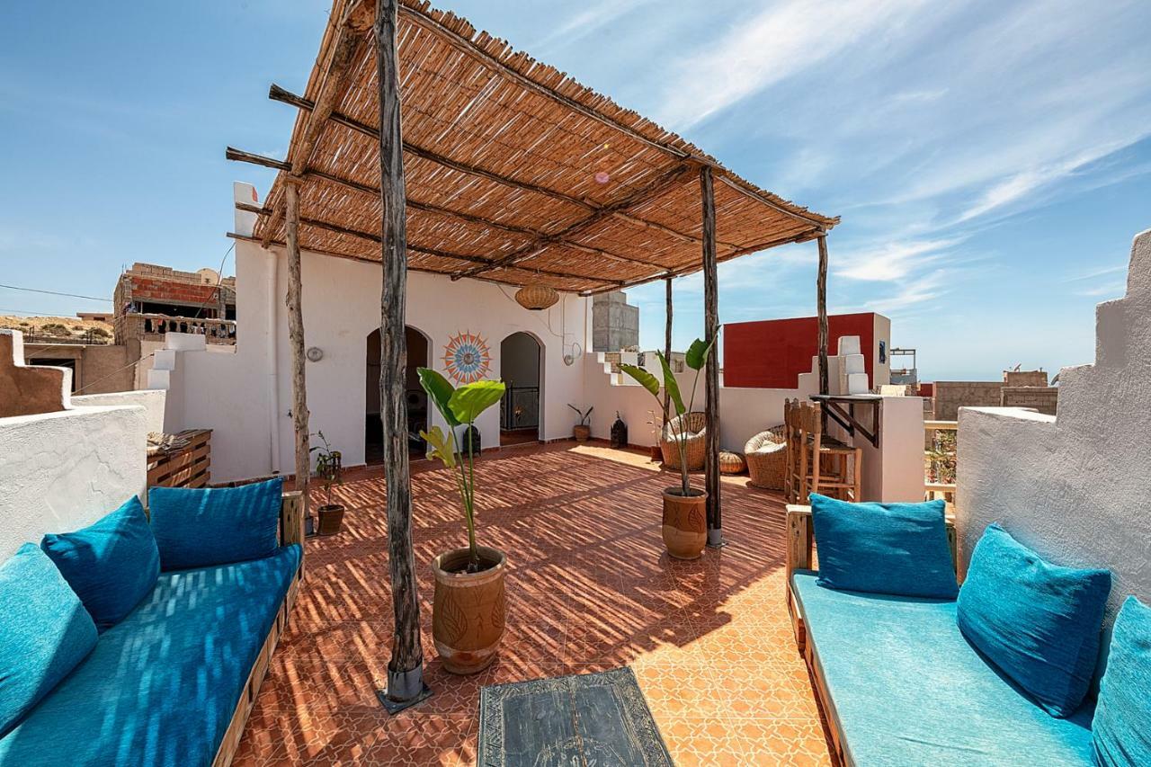 Salt House Morocco - Surf & Yoga Camp Bed & Breakfast Tamraght ภายนอก รูปภาพ